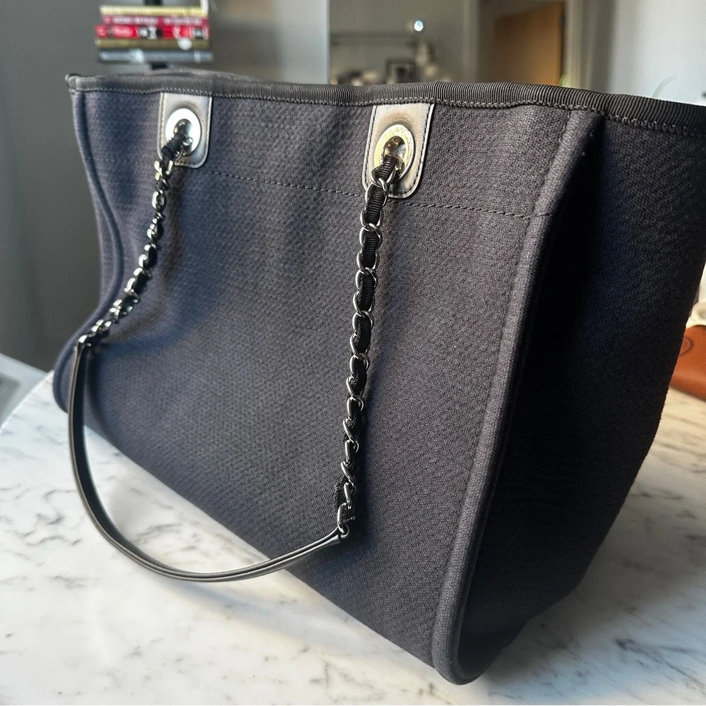 Chanel Large Shopper 30cm Black with Silver Hardware 2021 - Picture 6 of 14